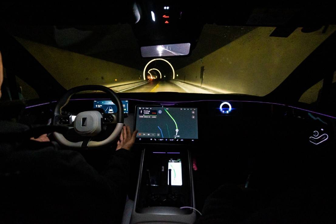 阿维塔成为全球首个以智能驾驶抵达珠峰的汽车品牌.