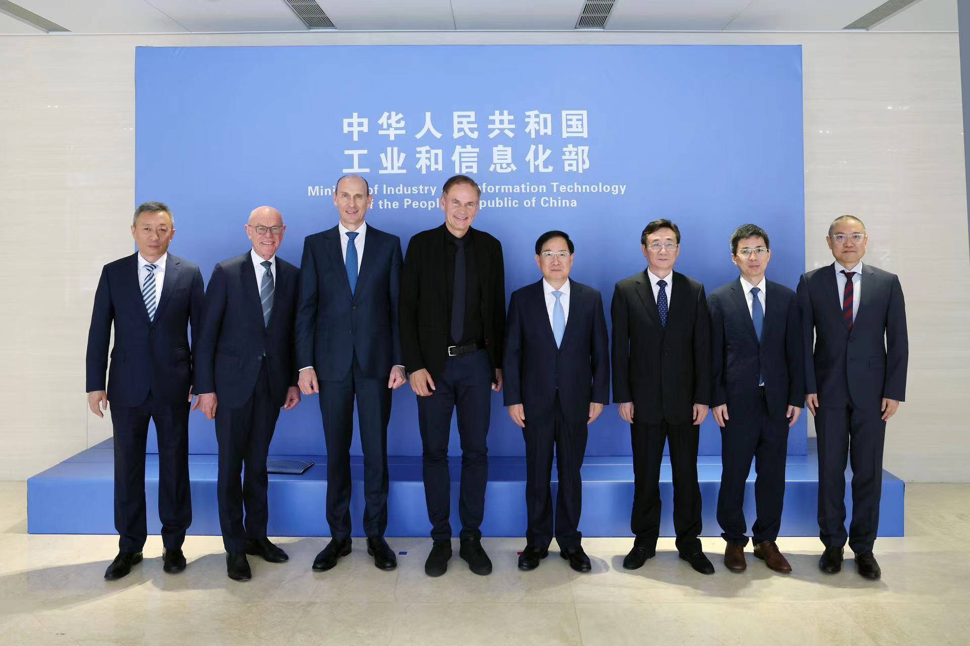 https://cools.qctt.cn/1721401678075.jpeg?imageMogr2/size-limit/1024k!